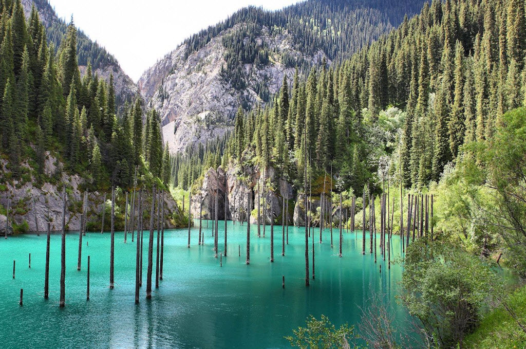 Пять изумительных озёр Казахстана, на которых стоит отдохнуть