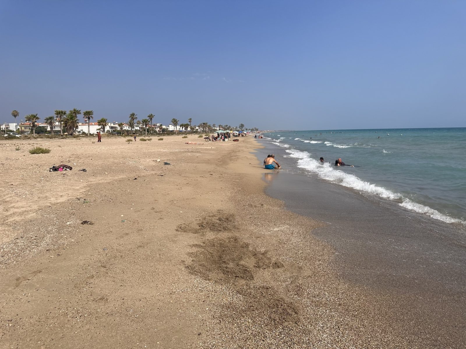 Пляж Кум Махаллеси (Kum Mahallesi Plajı) — 32 фото, как добраться из Мерсина